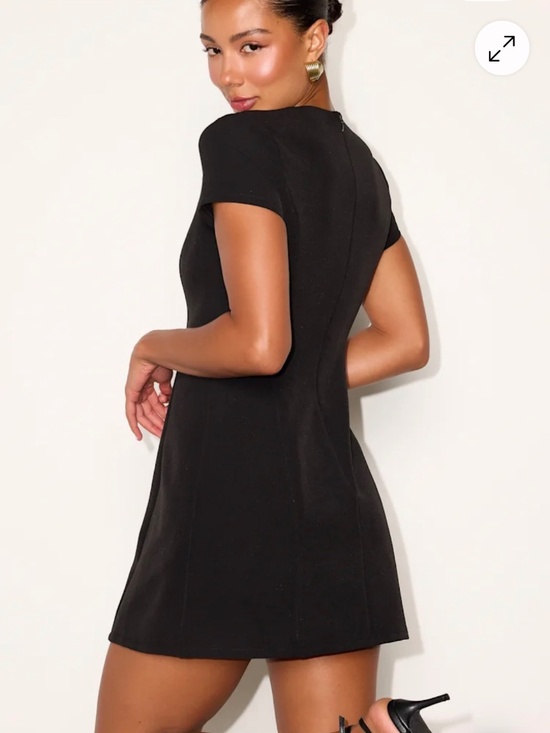 Lulus Dresses & Skirts - LULUS black dress